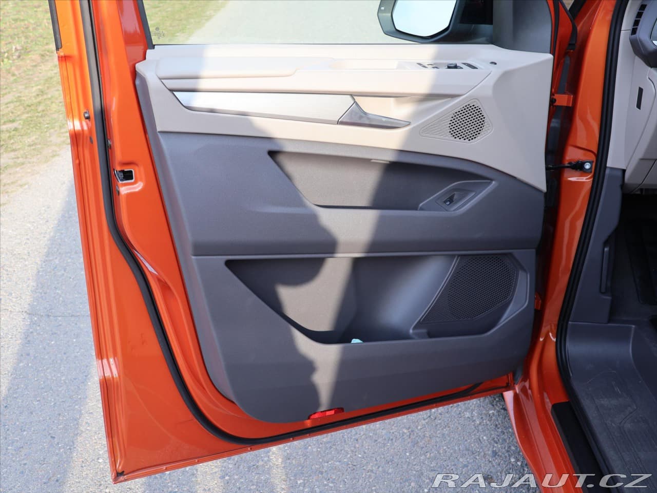 2024 Volkswagen Multivan - 11