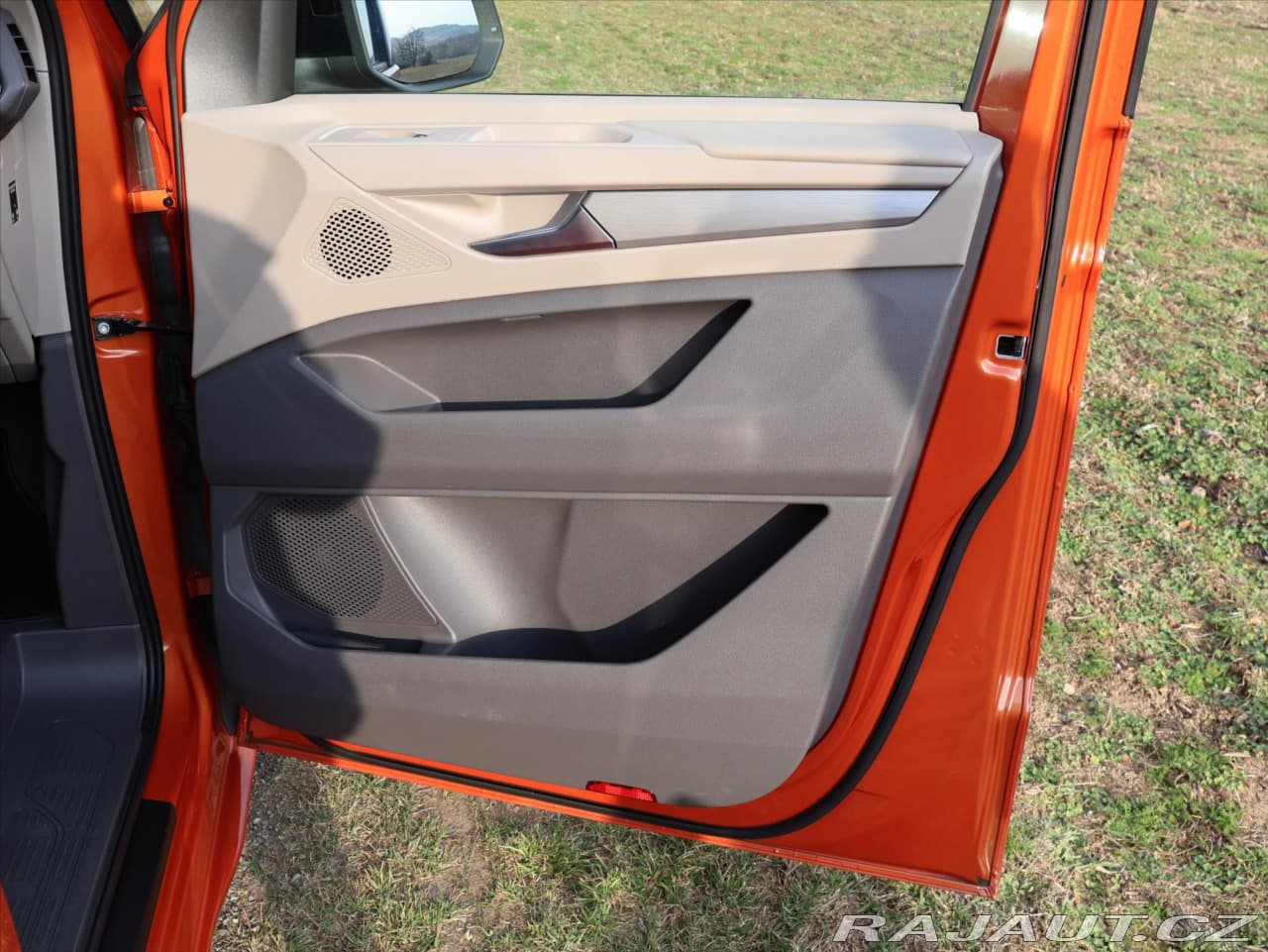 2024 Volkswagen Multivan - 13