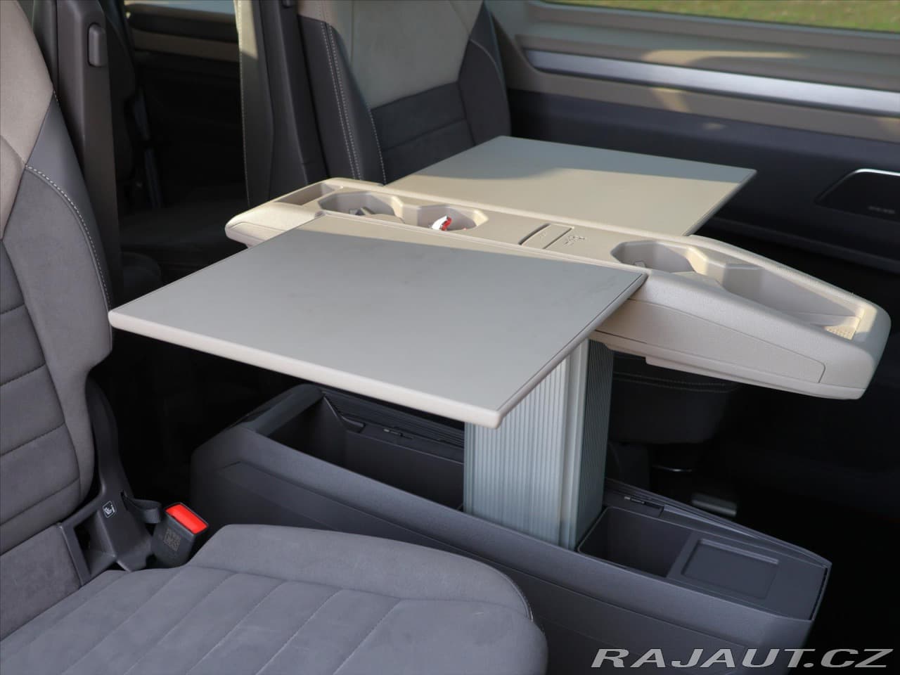 2024 Volkswagen Multivan - 17