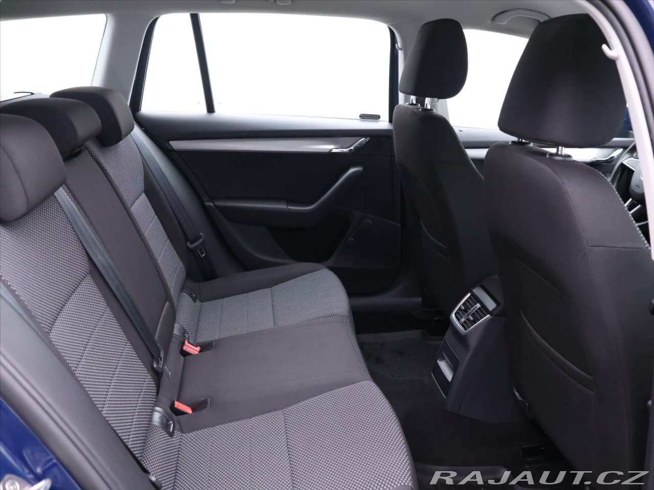 2015 Škoda Octavia - 12