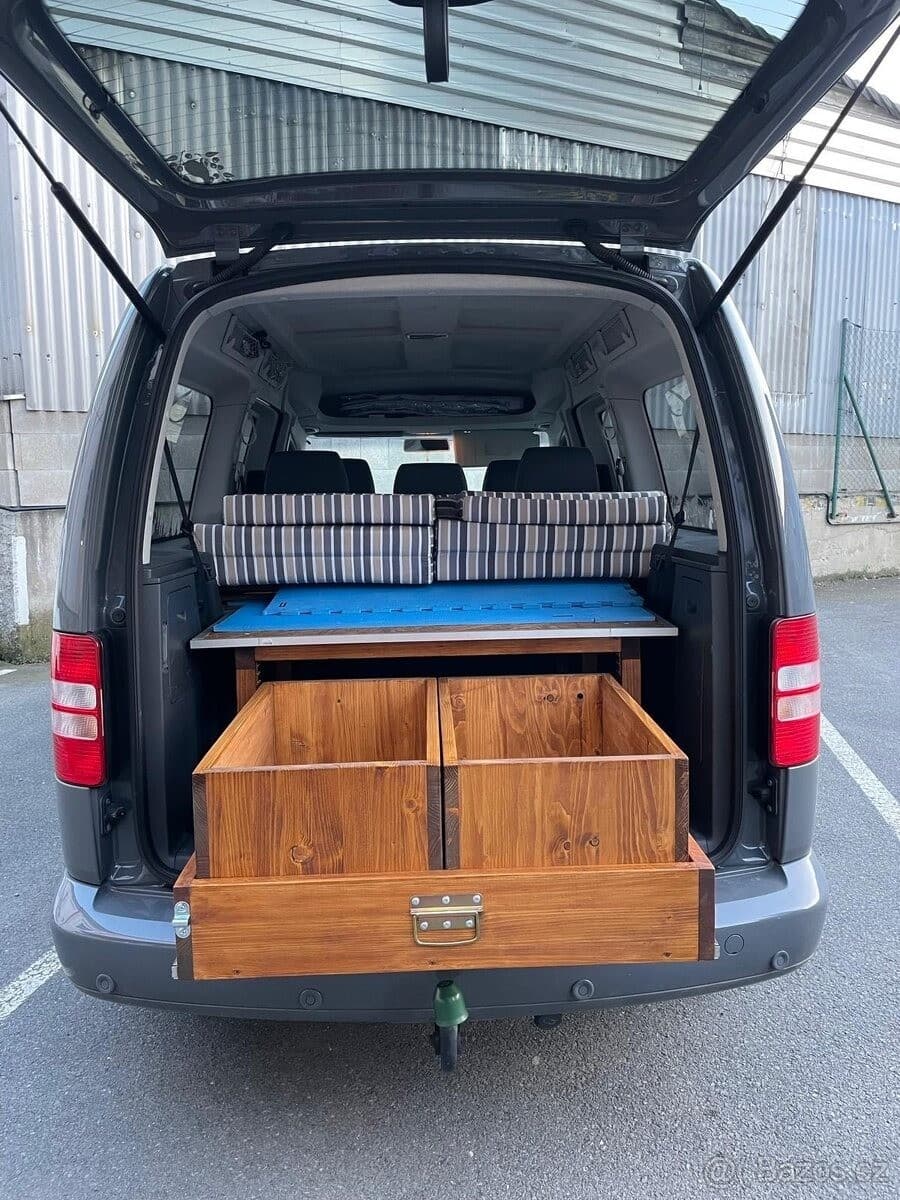 2011 Volkswagen Caddy - 11