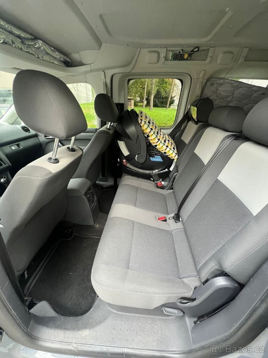 2011 Volkswagen Caddy - 9