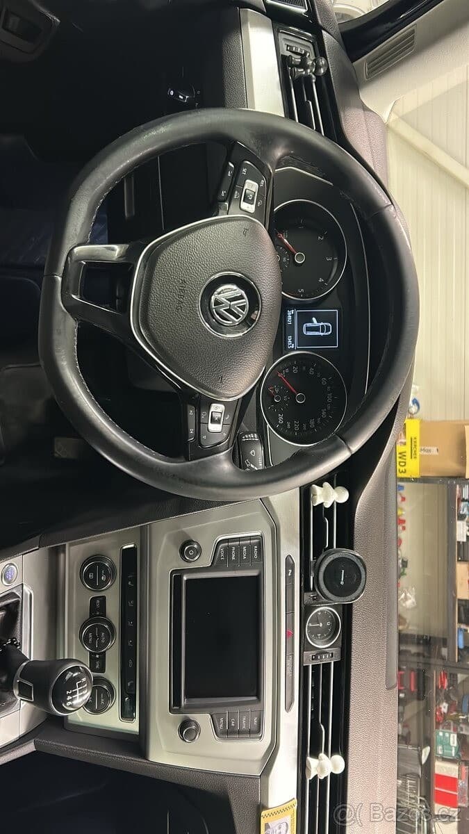 Volkswagen Passat - 13