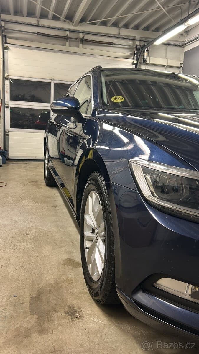 Volkswagen Passat - 15