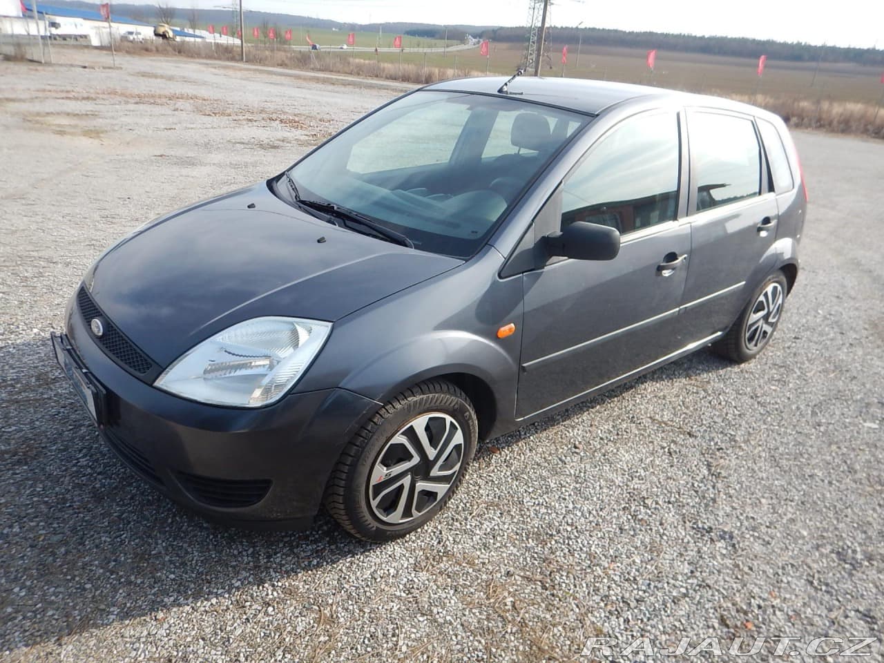 2004 Ford Fiesta - 2