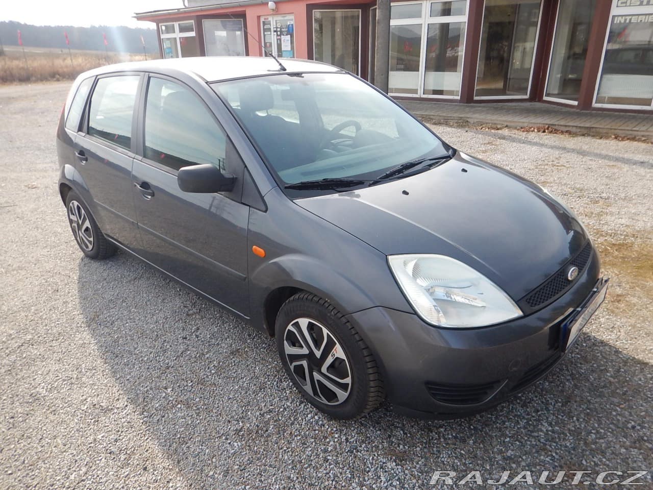 2004 Ford Fiesta - 4