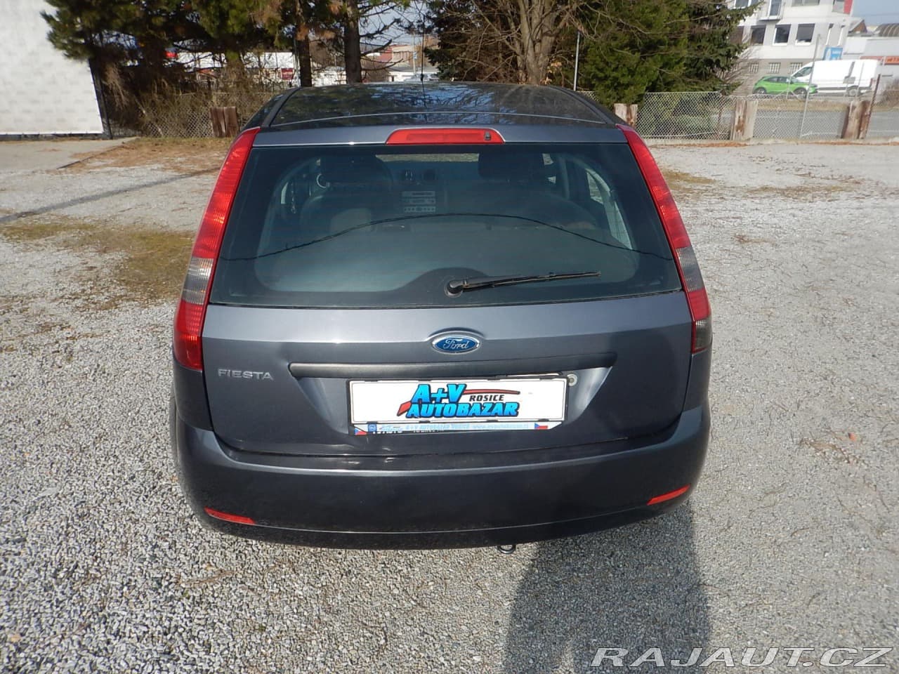 2004 Ford Fiesta - 7