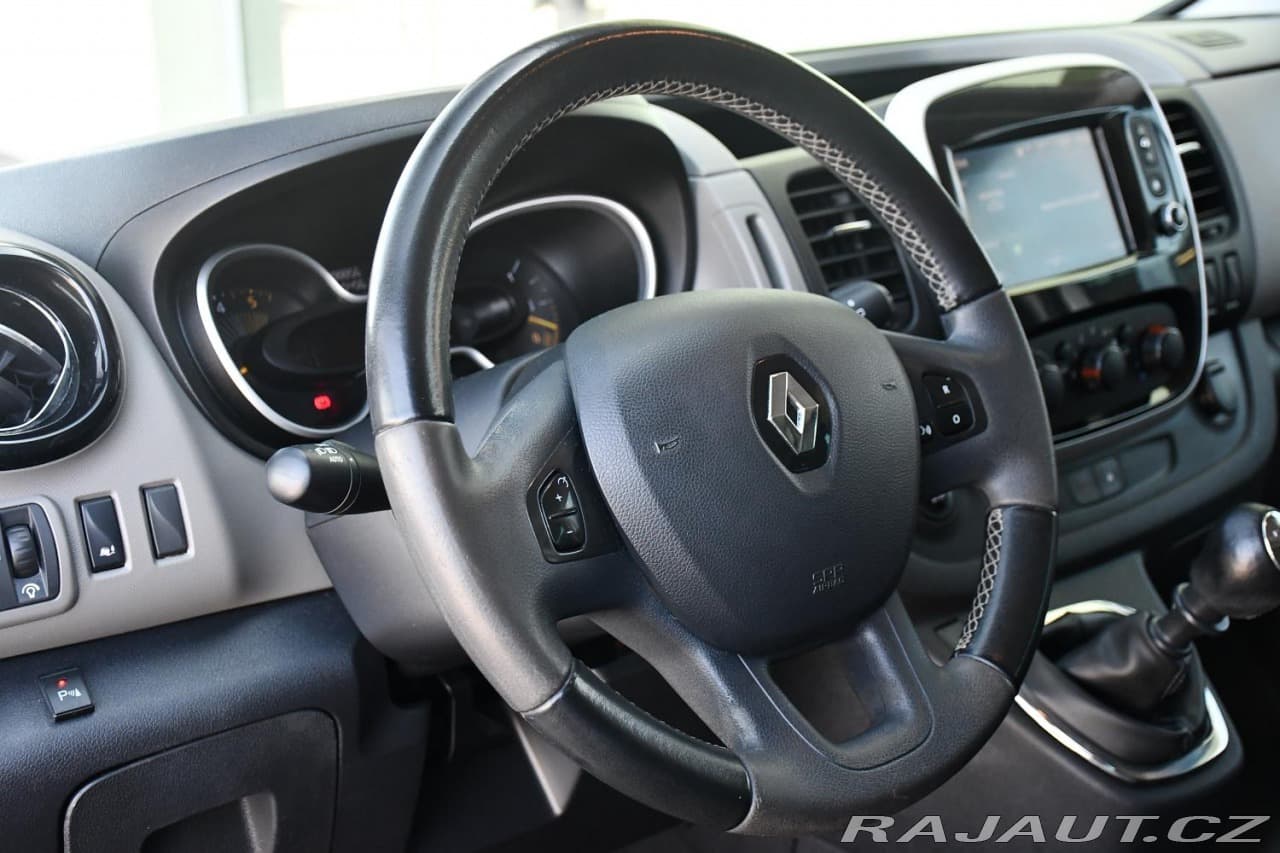 2016 Renault Trafic - 16