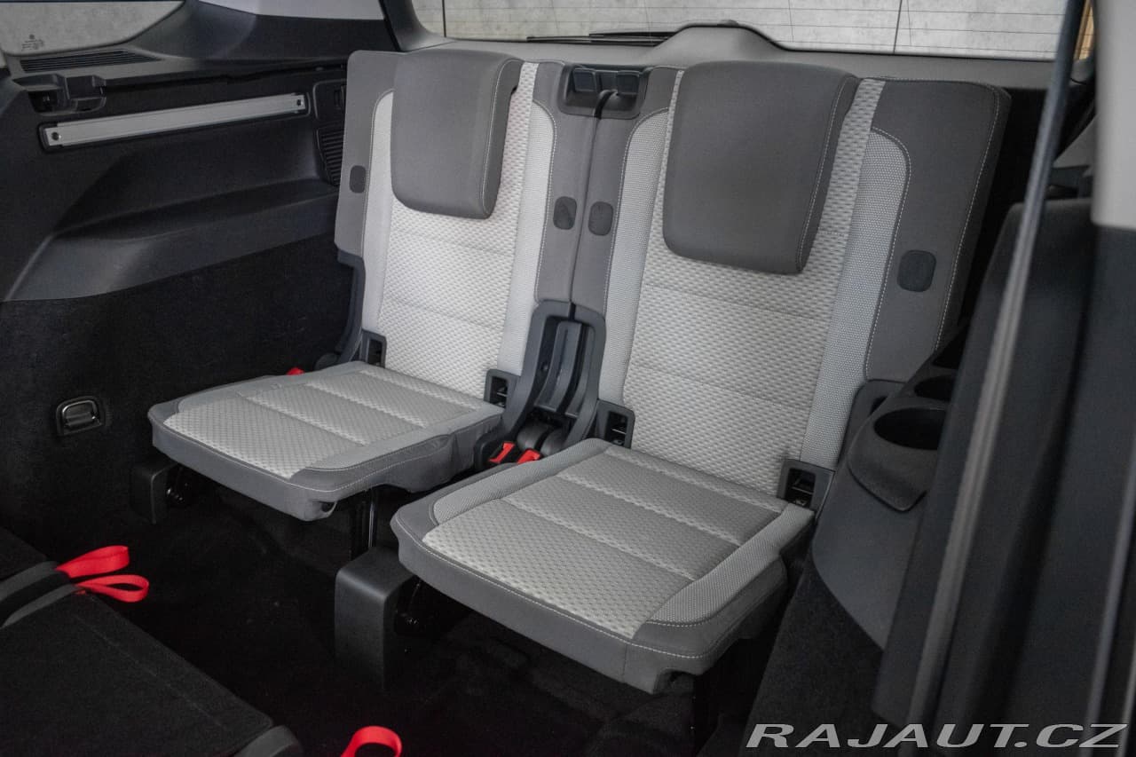 2023 Volkswagen Touran - 14