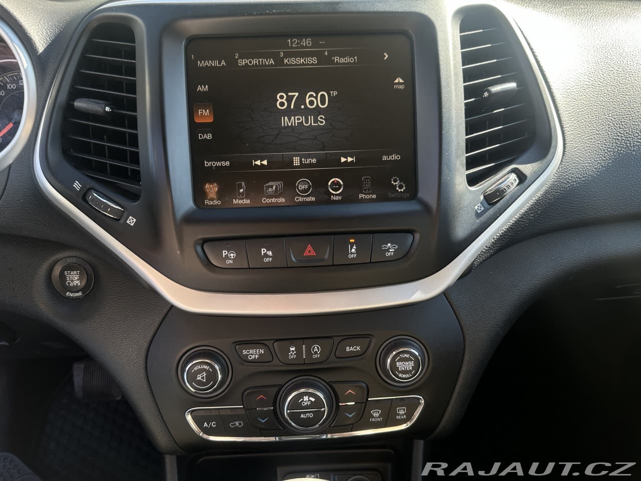 2015 Jeep Cherokee - 15