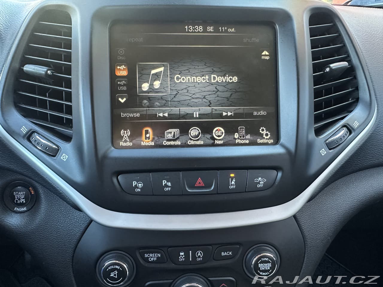 2015 Jeep Cherokee - 17