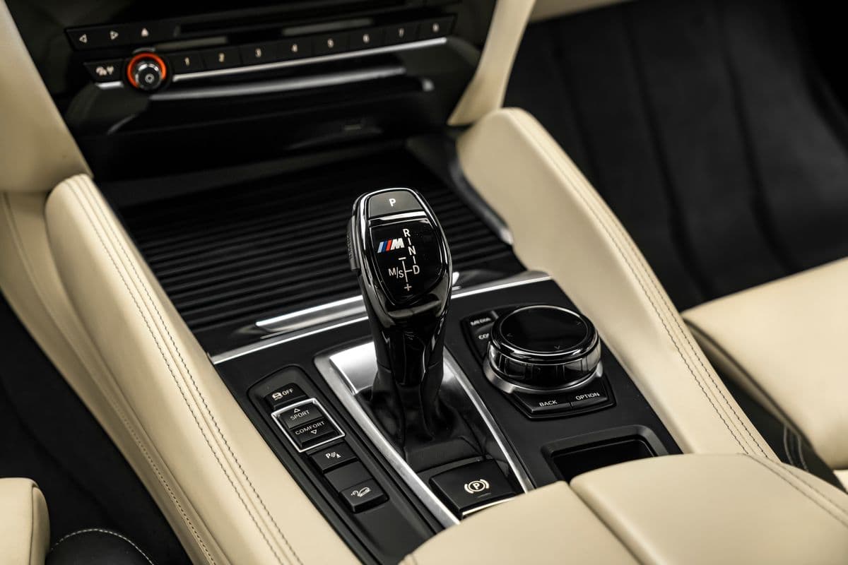 2018 BMW X6 - 16