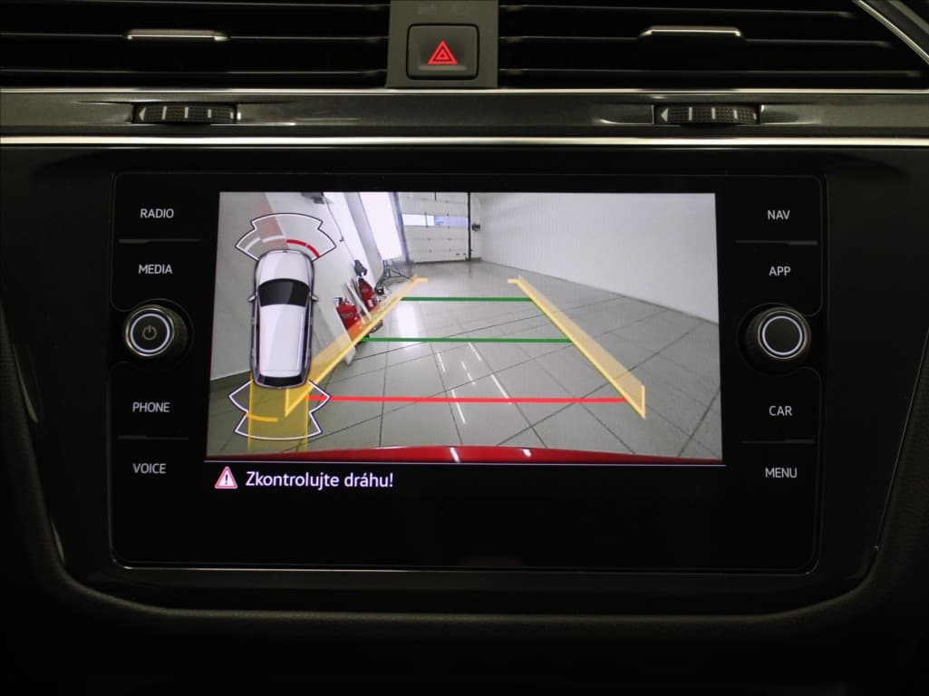 2023 Volkswagen Tiguan - 10