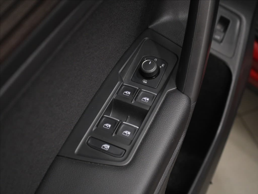 2023 Volkswagen Tiguan - 17