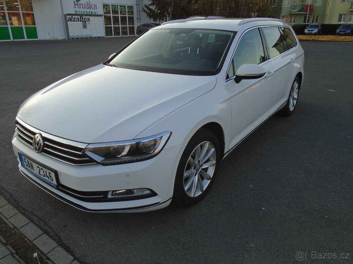 2016 Volkswagen Passat - 2