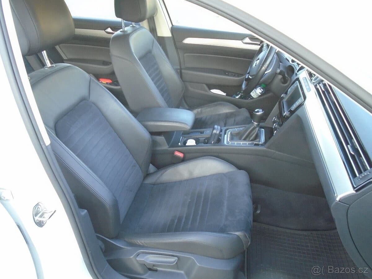 2016 Volkswagen Passat - 8