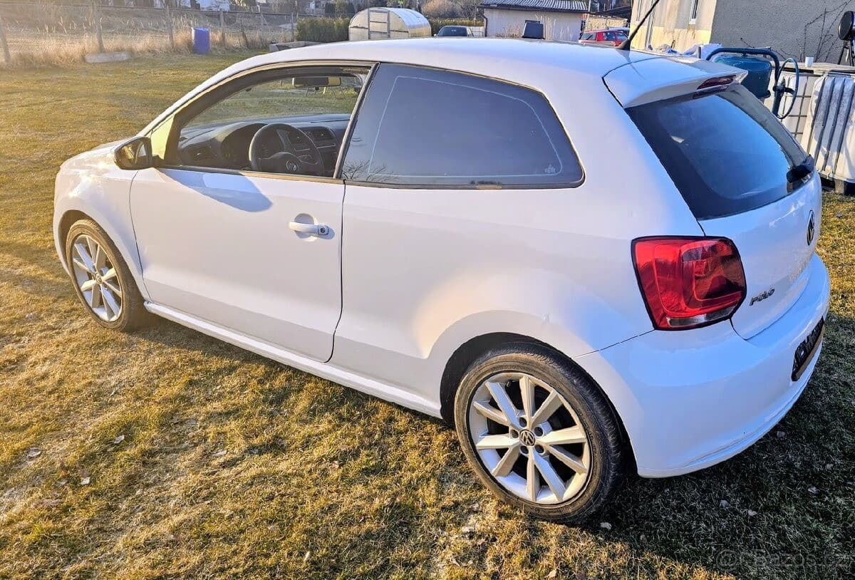 2010 Volkswagen Polo - 4