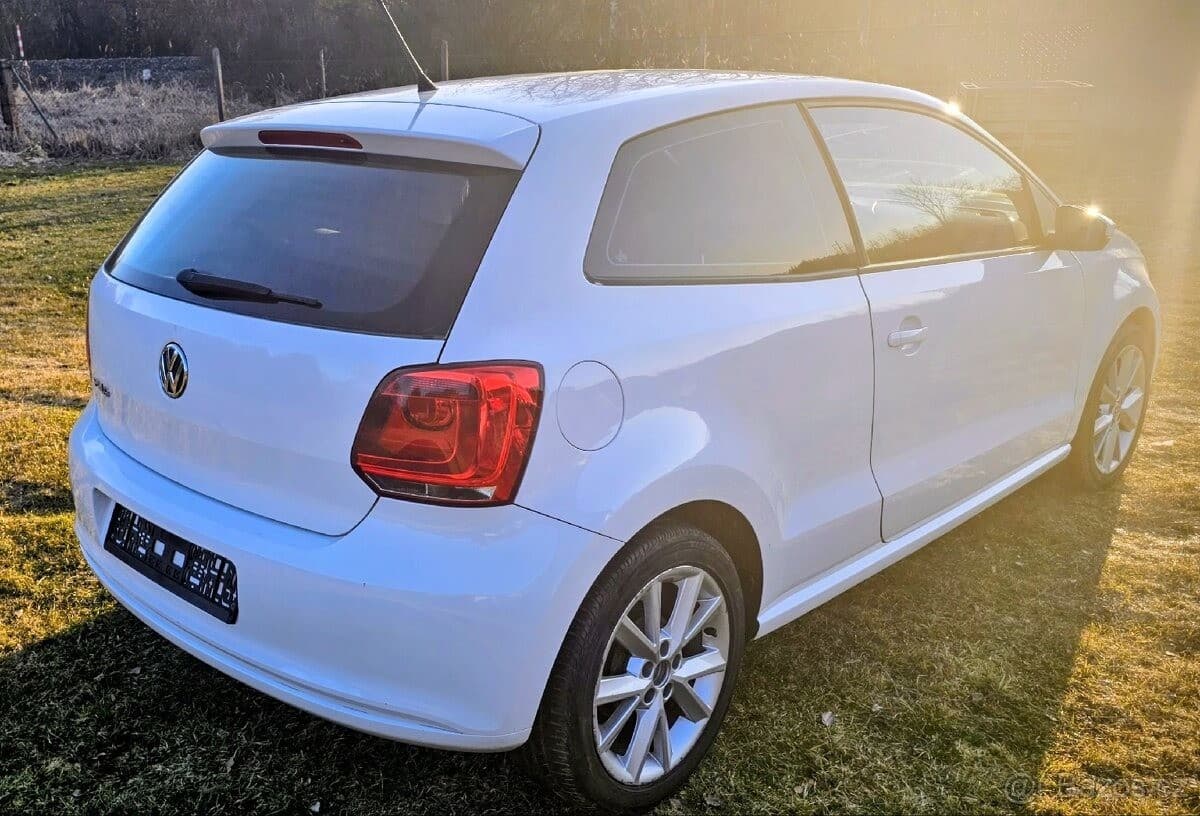 2010 Volkswagen Polo - 5