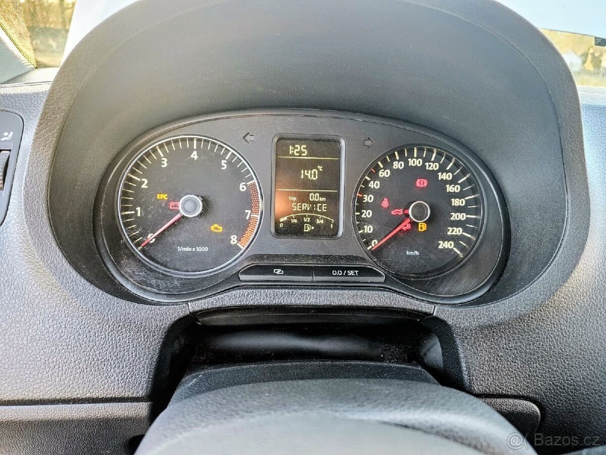 2010 Volkswagen Polo - 6