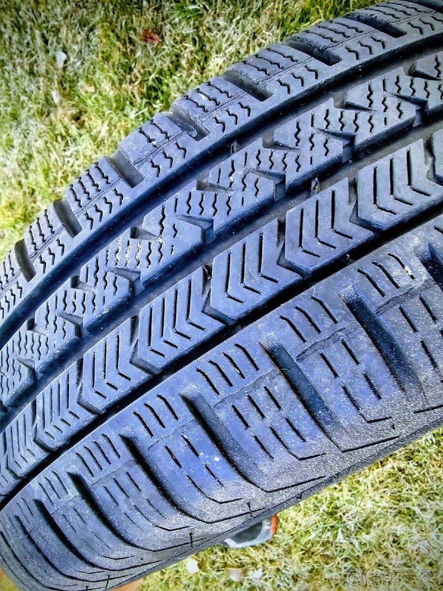 2010 Volkswagen Polo - 9