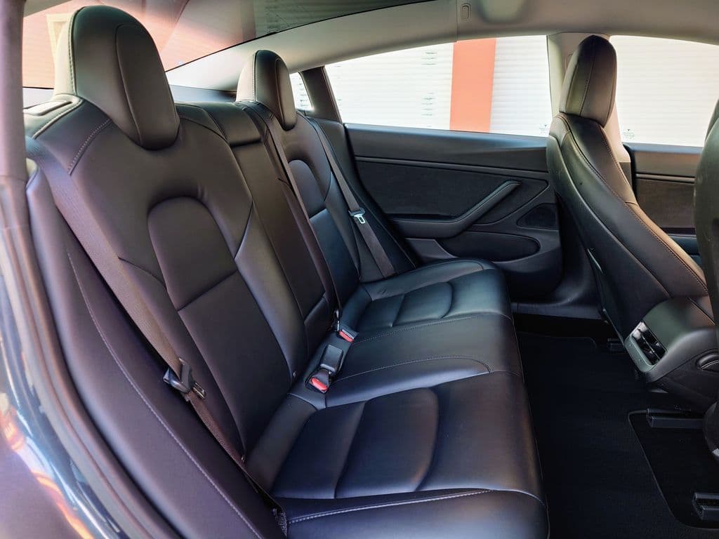 2020 Tesla Model 3 - 16