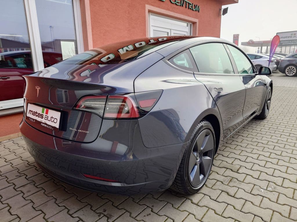 2020 Tesla Model 3 - 6