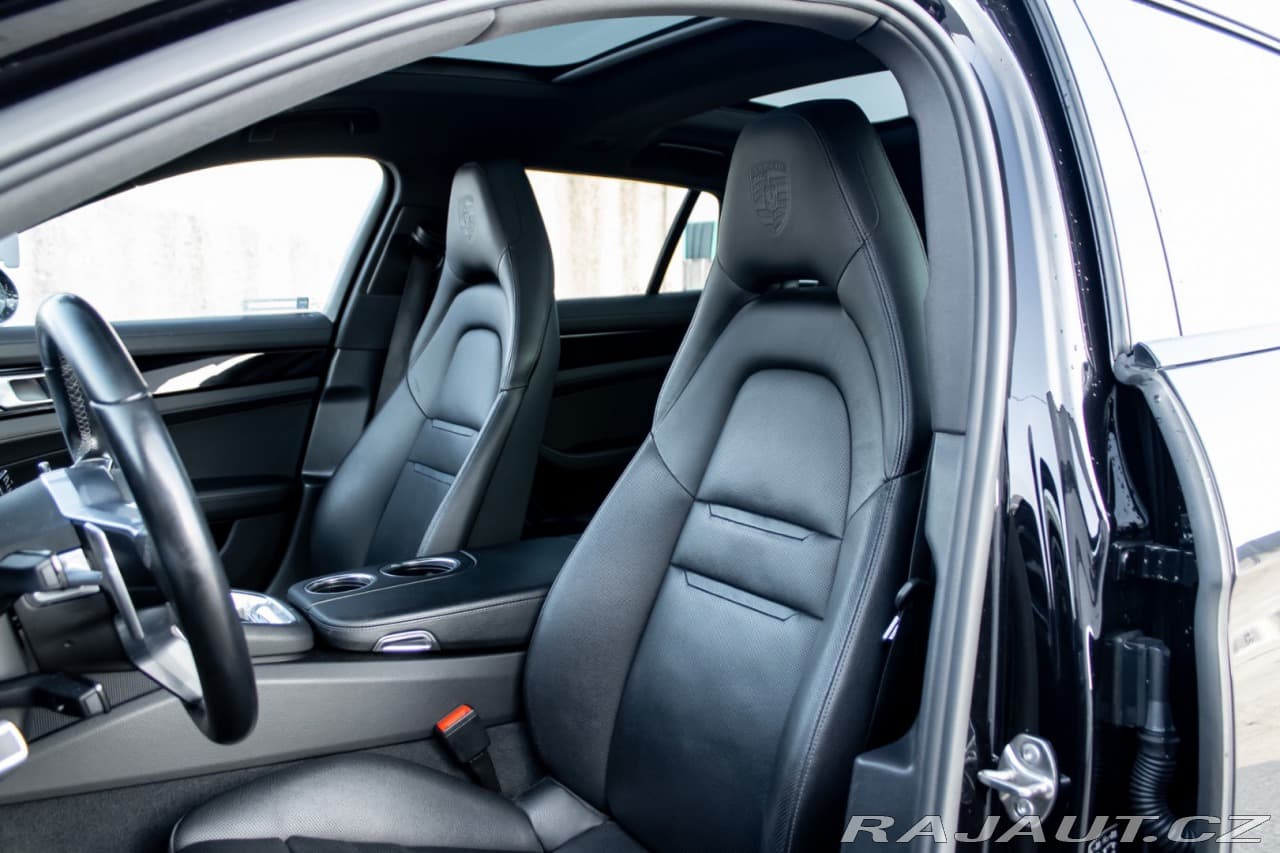 2018 Porsche Panamera - 16