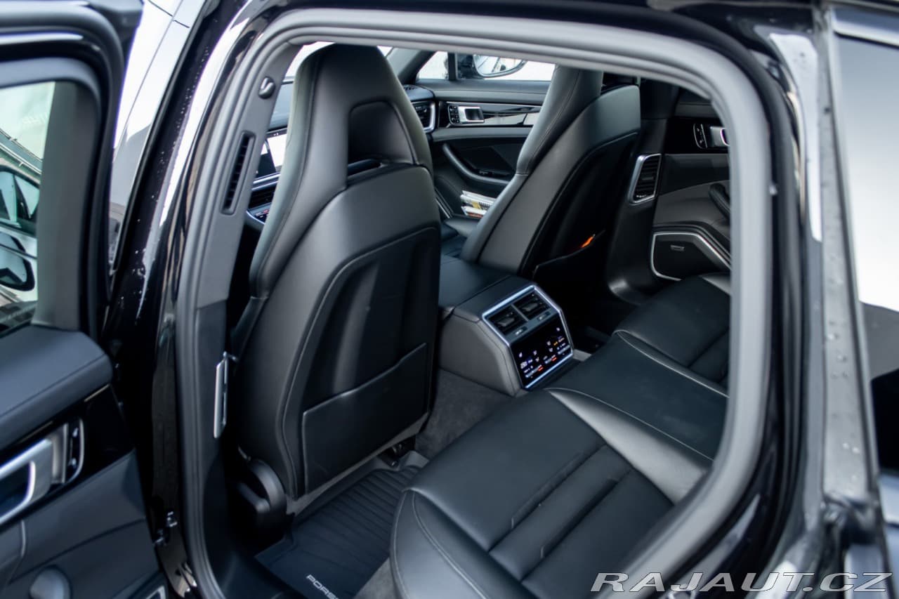 2018 Porsche Panamera - 19