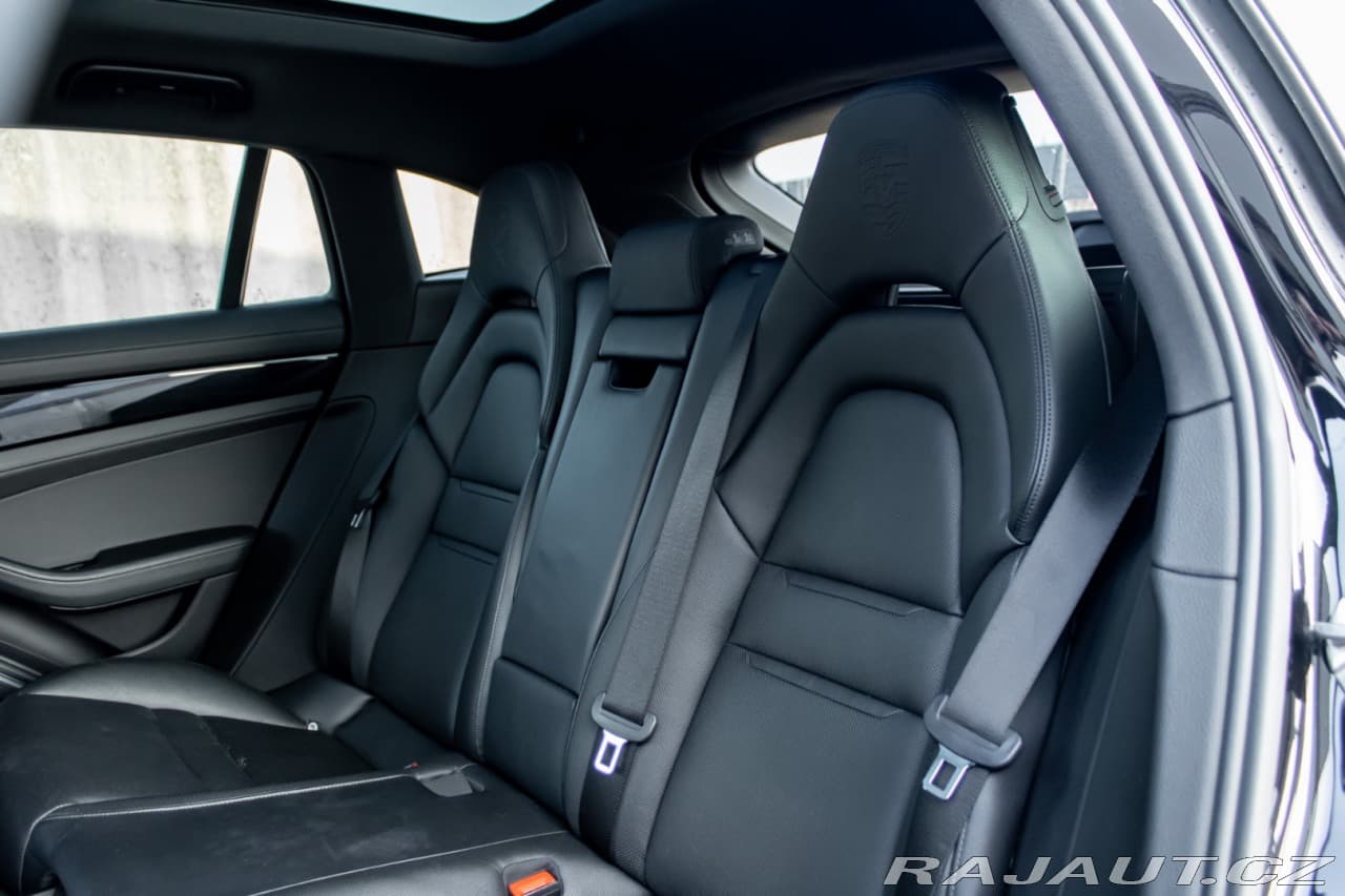2018 Porsche Panamera - 20