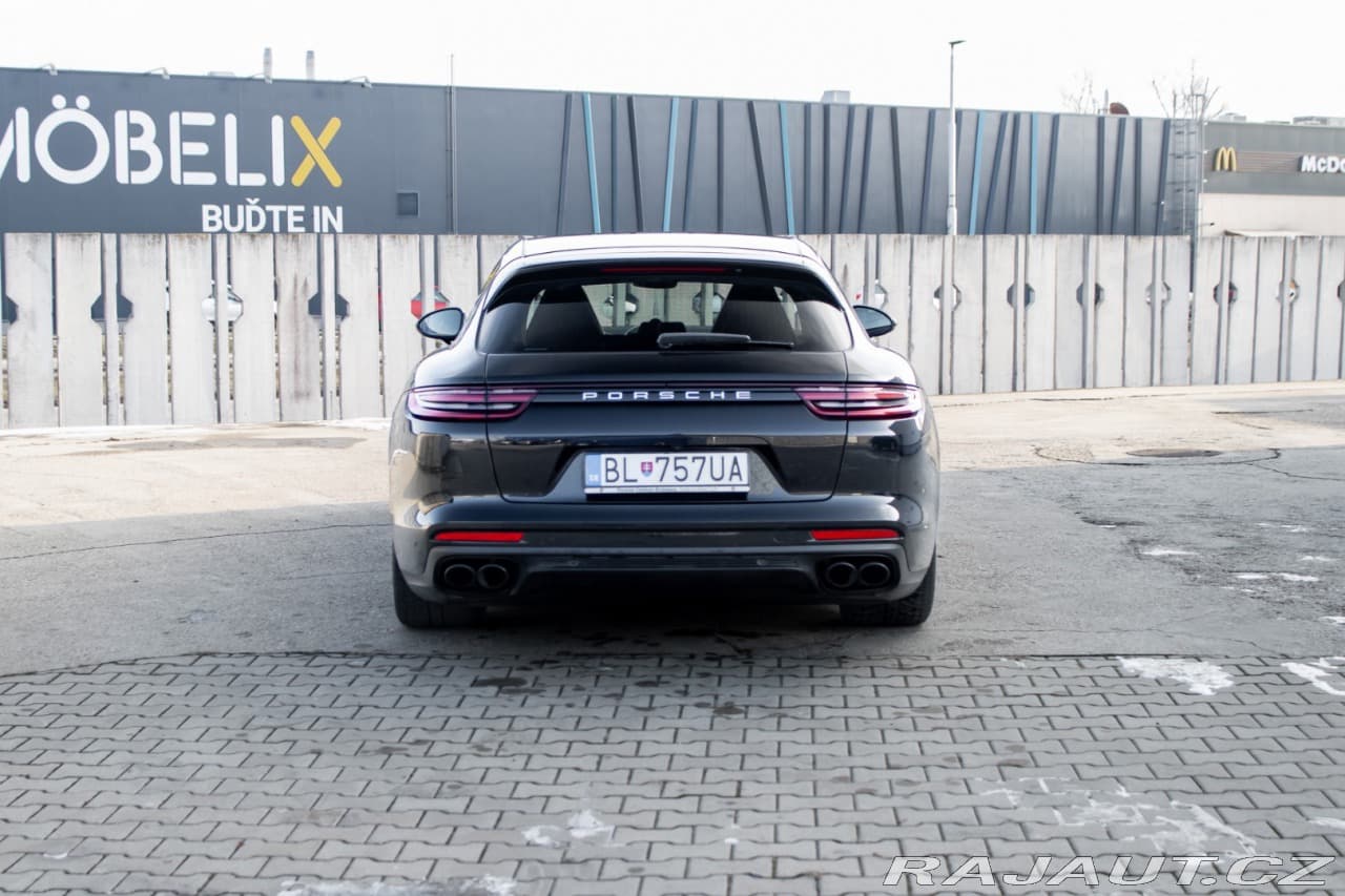 2018 Porsche Panamera - 9