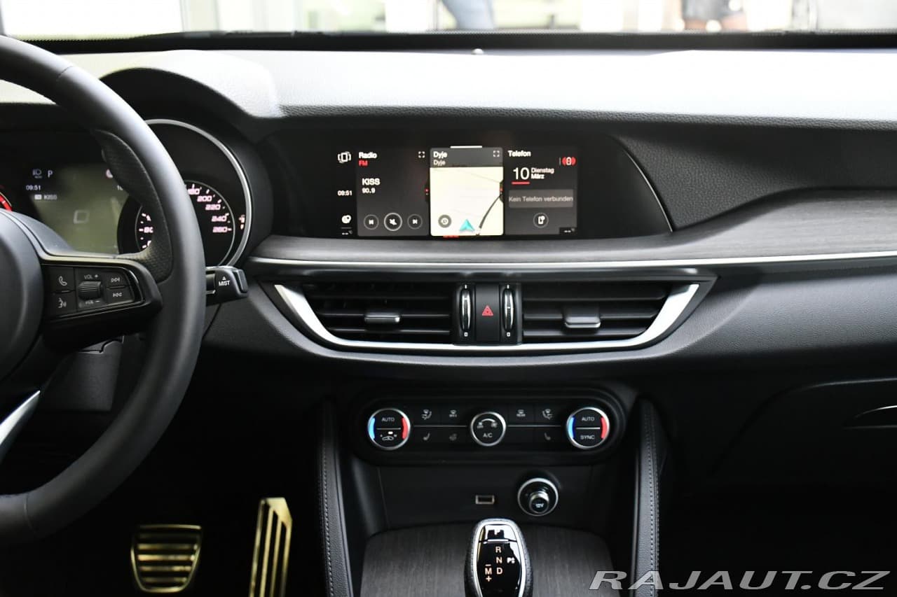 2023 Alfa Romeo Stelvio - 7