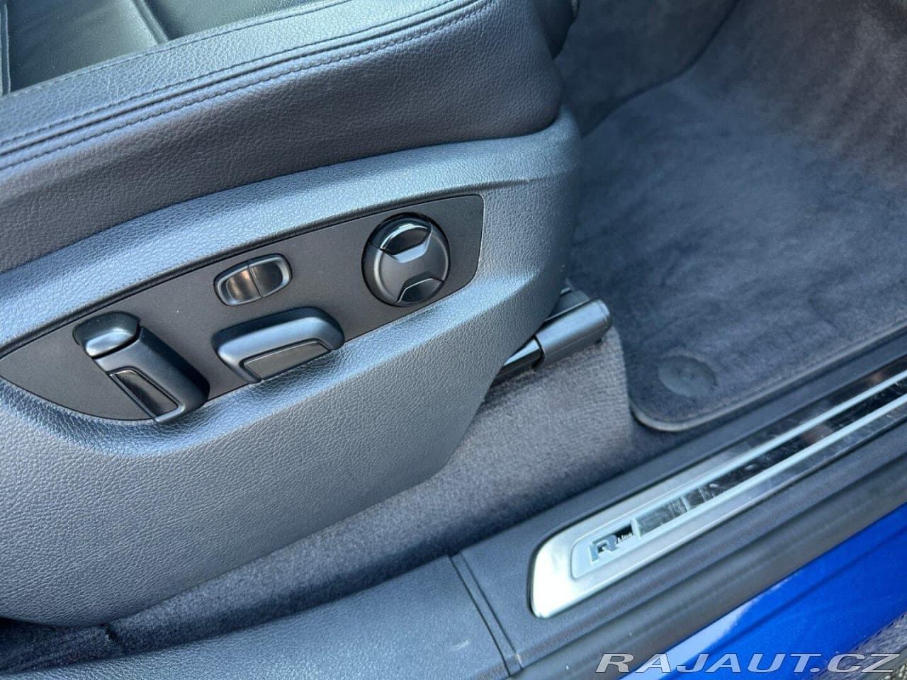 2015 Volkswagen Touareg - 19