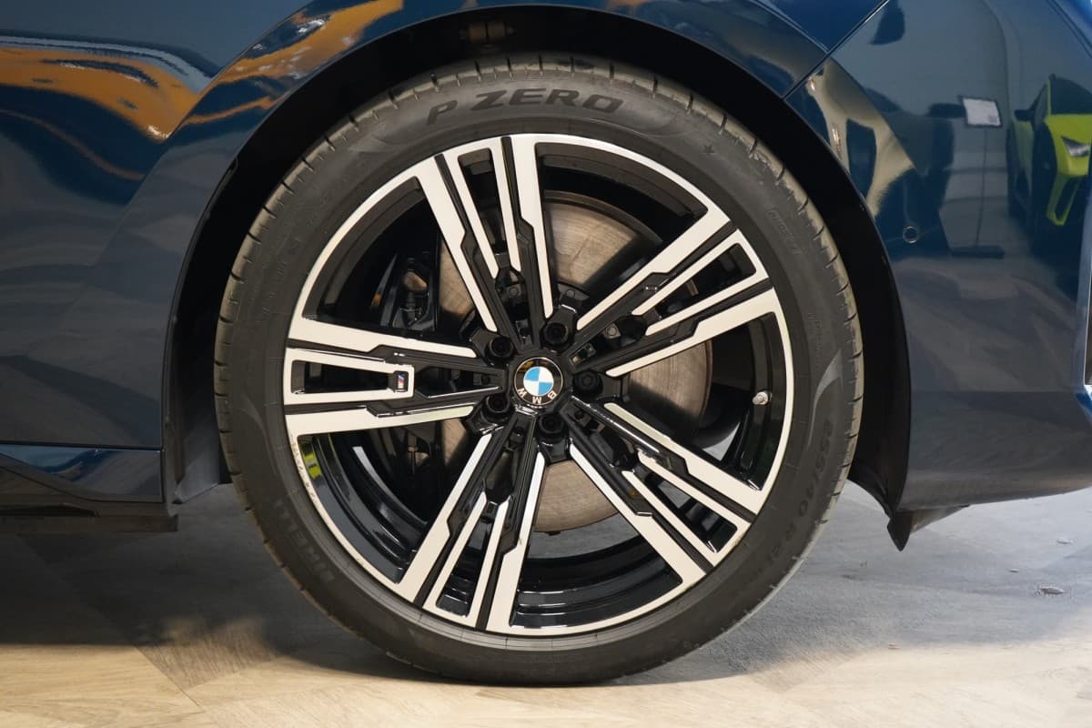 2025 BMW 7-Series - 10