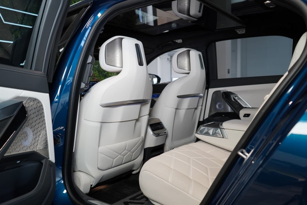 2025 BMW 7-Series - 15