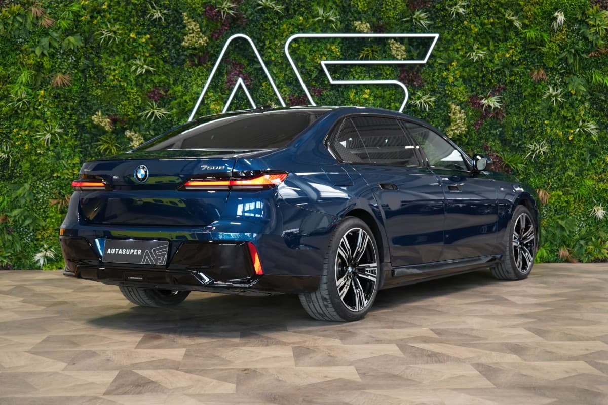 2025 BMW 7-Series - 7