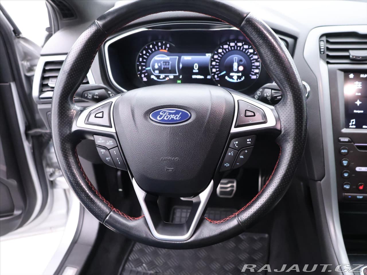 2019 Ford Mondeo - 19