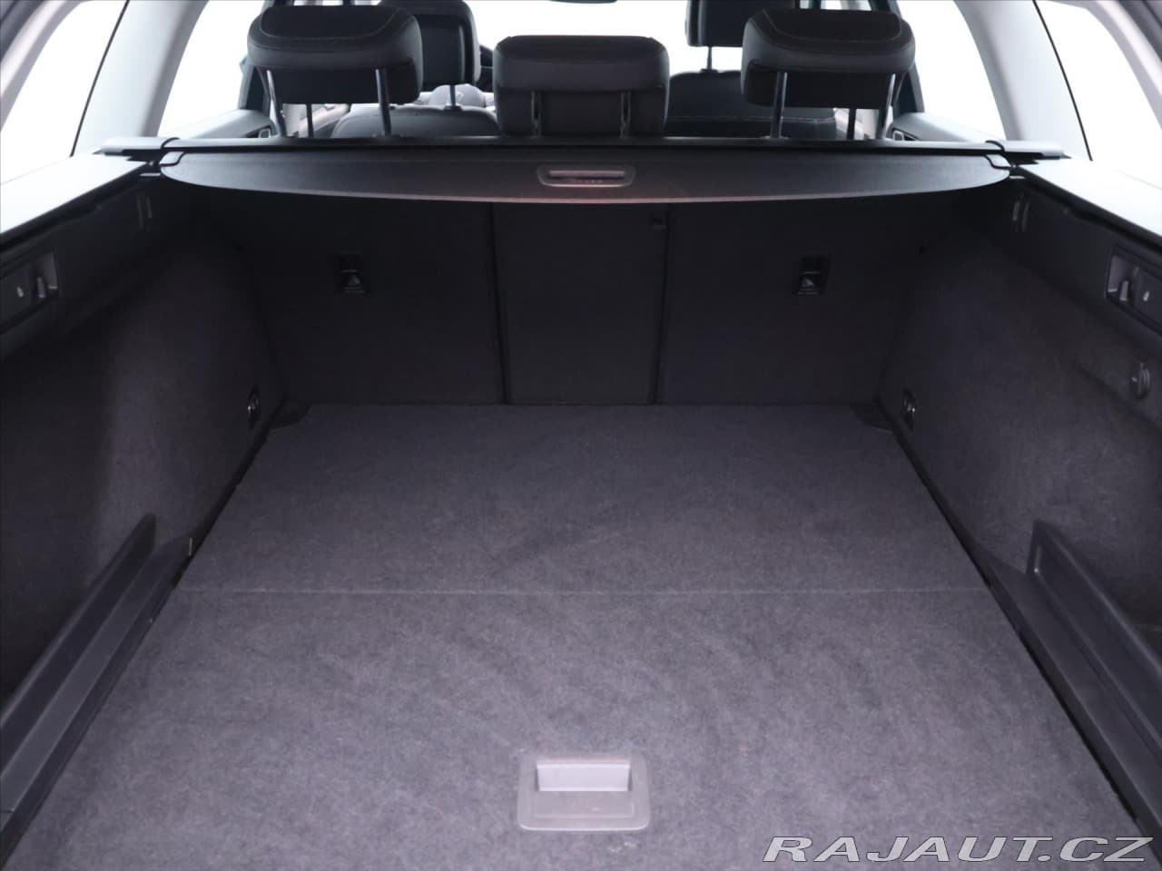 2021 Volkswagen Passat - 10