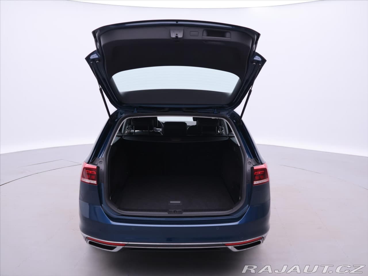 2021 Volkswagen Passat - 9