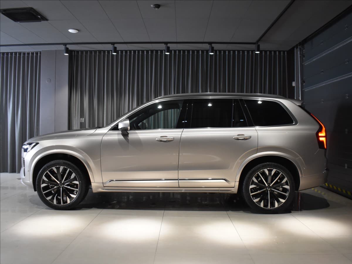 2026 Volvo Xc90 - 3