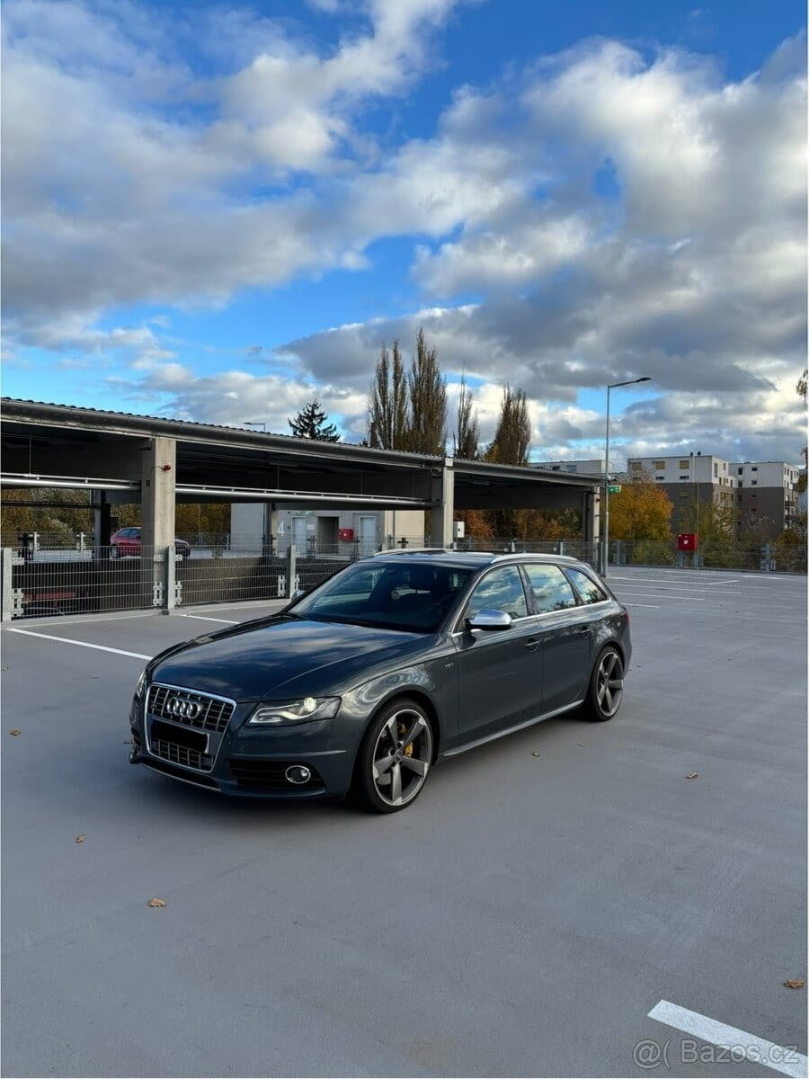 Audi S4 3,0