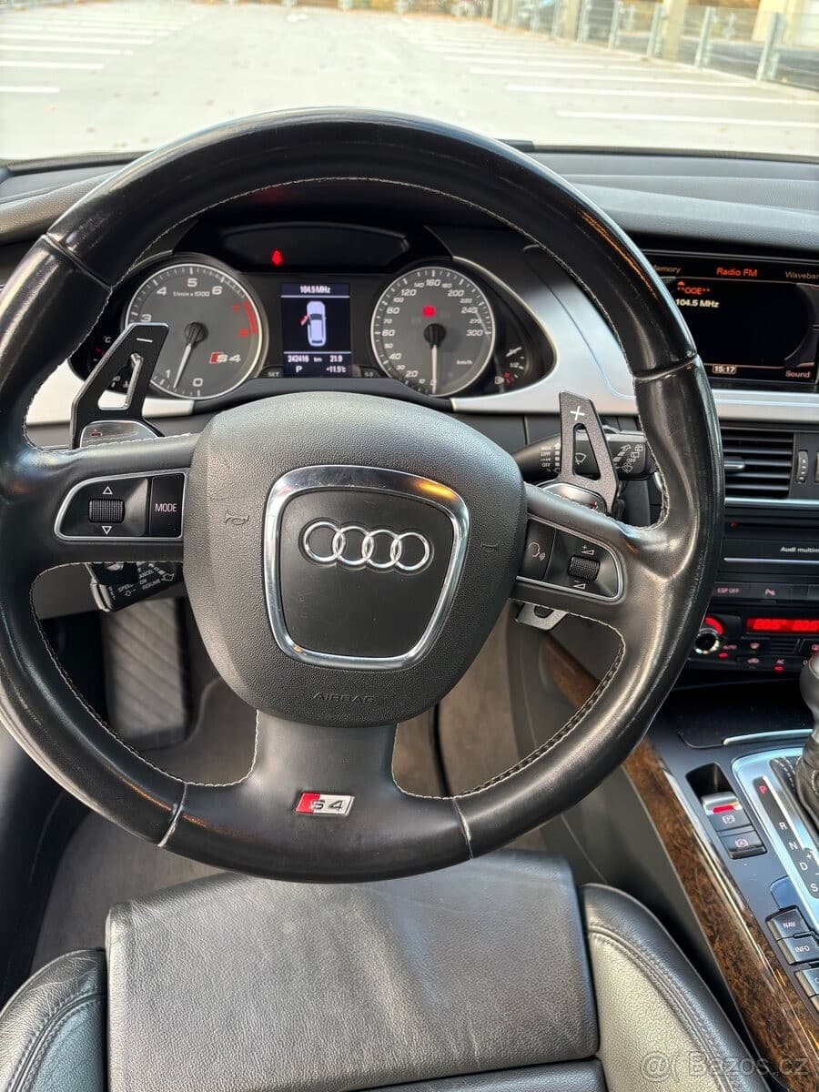 2009 Audi S4 - 13