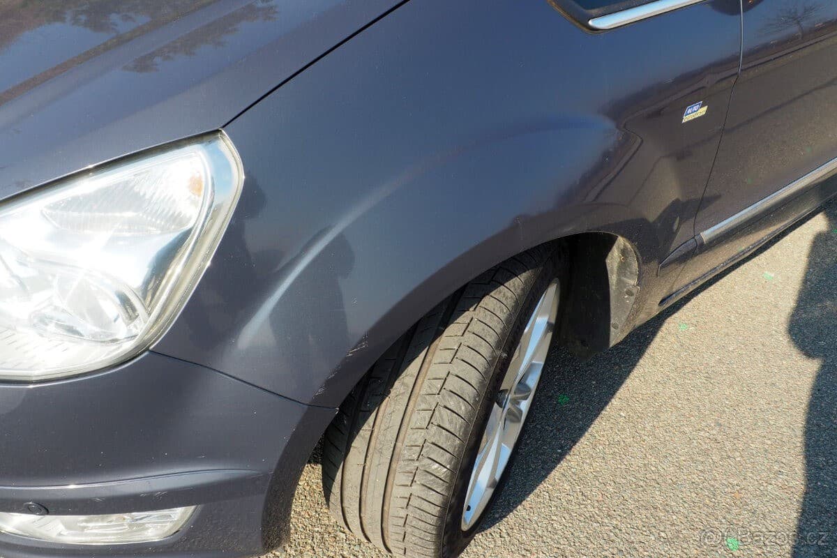 2011 Ford Galaxy - 16