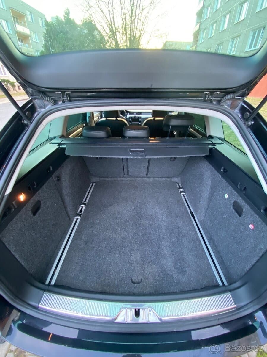 2011 Škoda Superb - 13