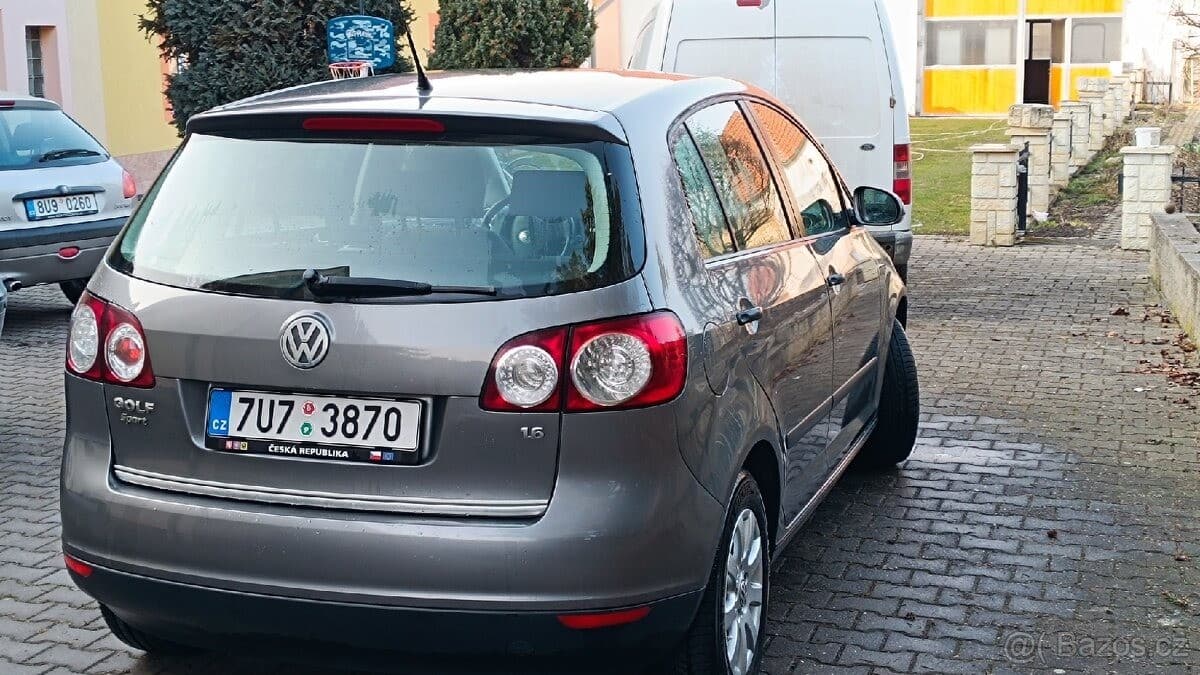 2005 Volkswagen Golf - 7