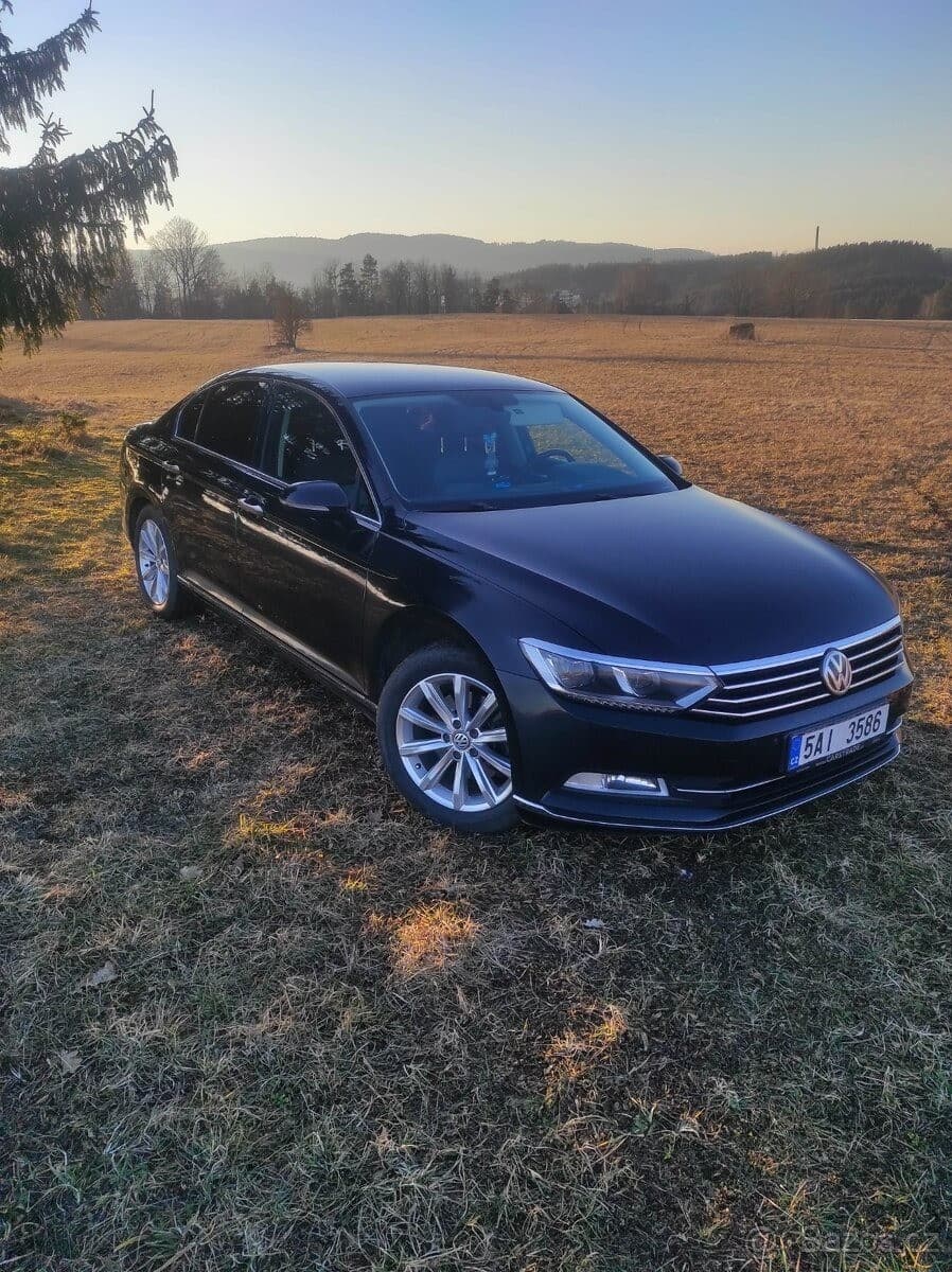 2016 Volkswagen Passat - 5