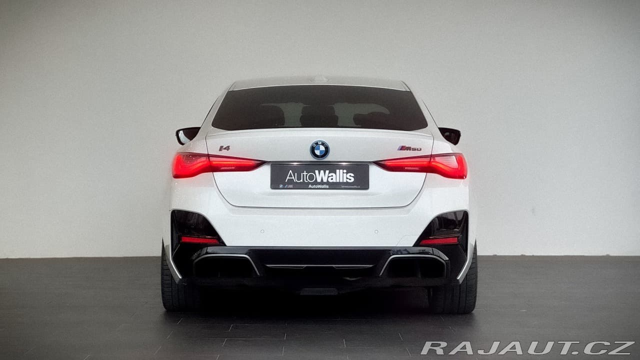 2024 BMW i4 - 11