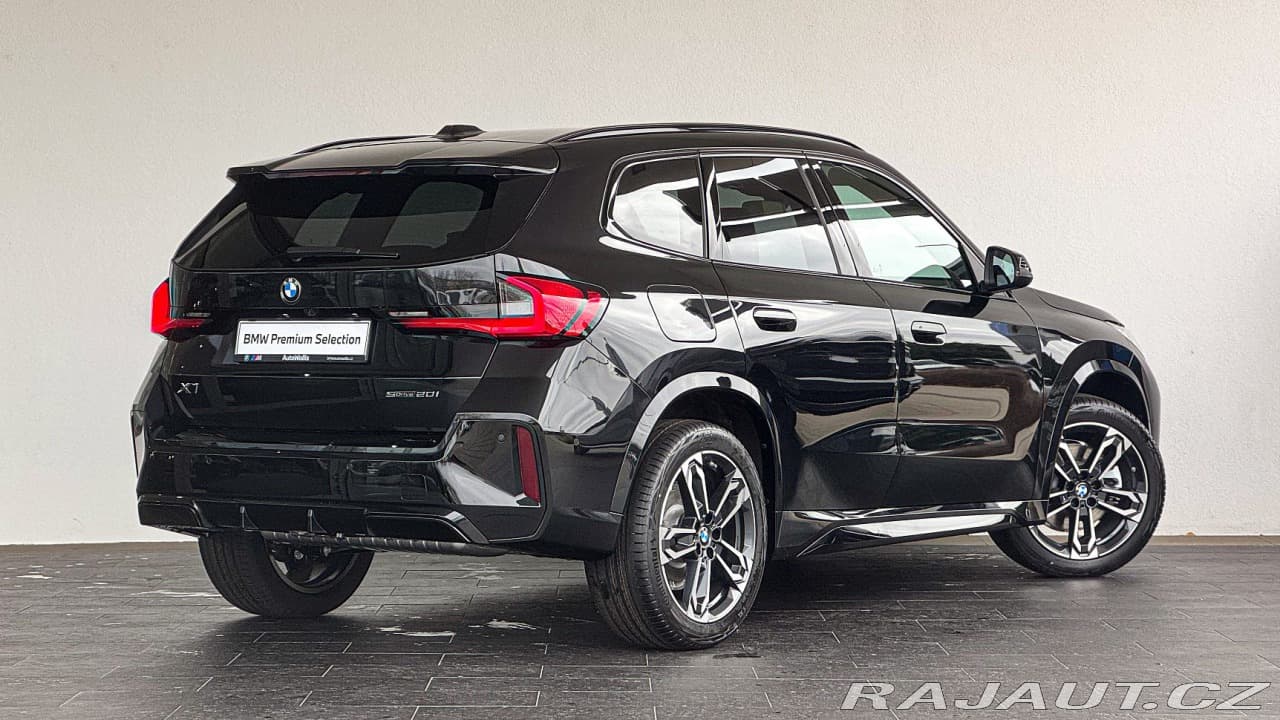 2025 BMW X1 - 2