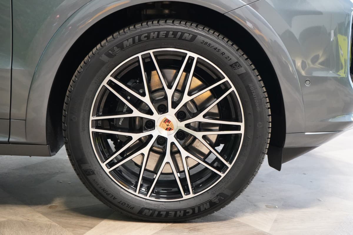 2026 Porsche Cayenne - 10