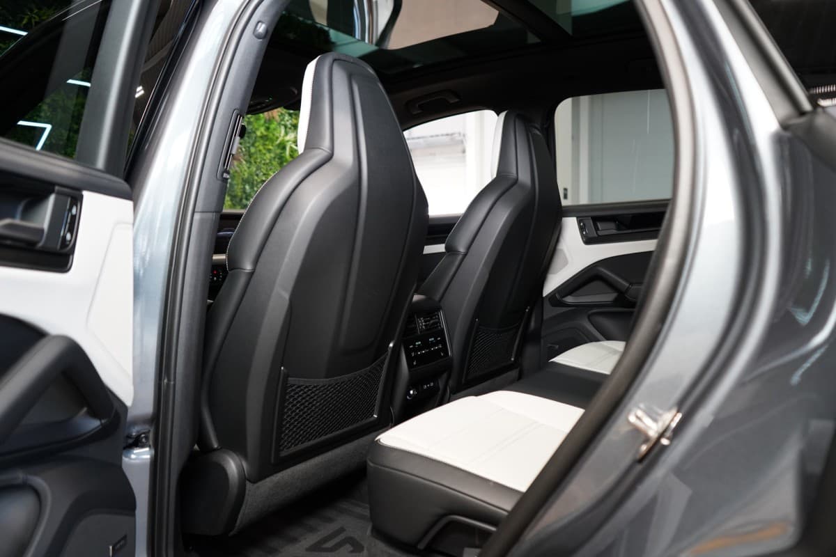 2026 Porsche Cayenne - 15