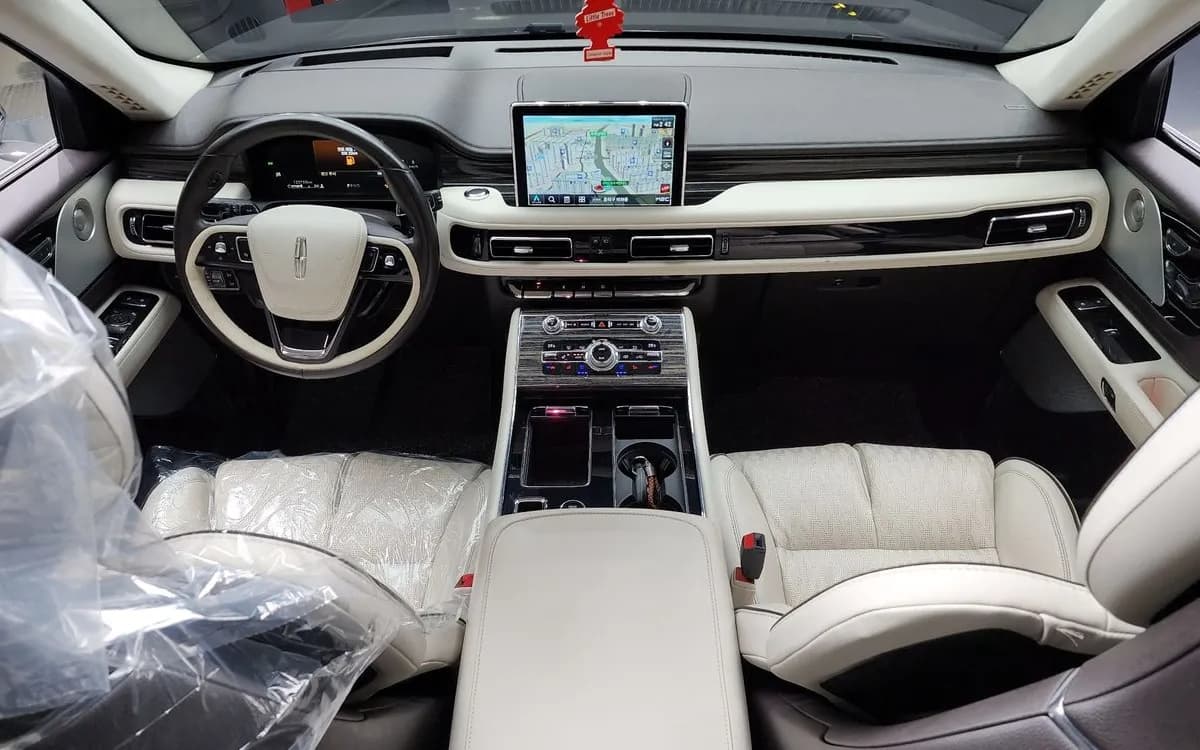 2020 Lincoln Ostatní - 7